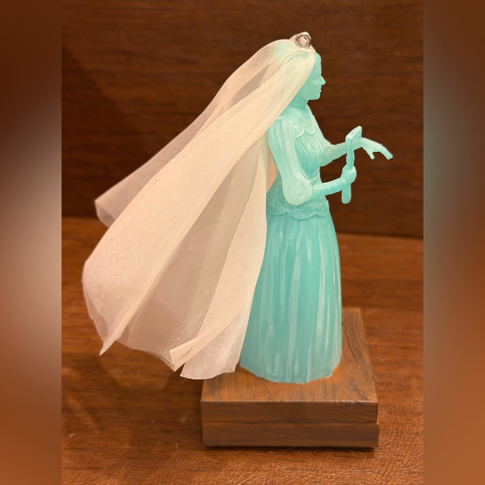 Hallmark Keepsake Disney Haunted Mansion Constance Hatchaway Bride Ornament-NEW - Picture 11 of 13
